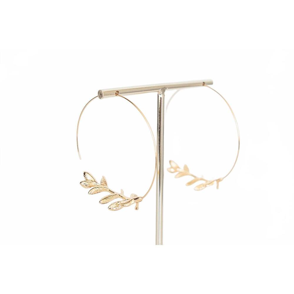 NEW LESLIE CURTIS women's emory thin hoop with leaf earrings in gold
